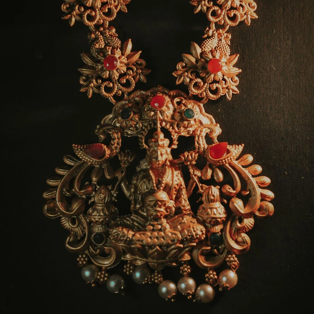 Lakshmi Deity Engraved Temple Jewellery Necklace