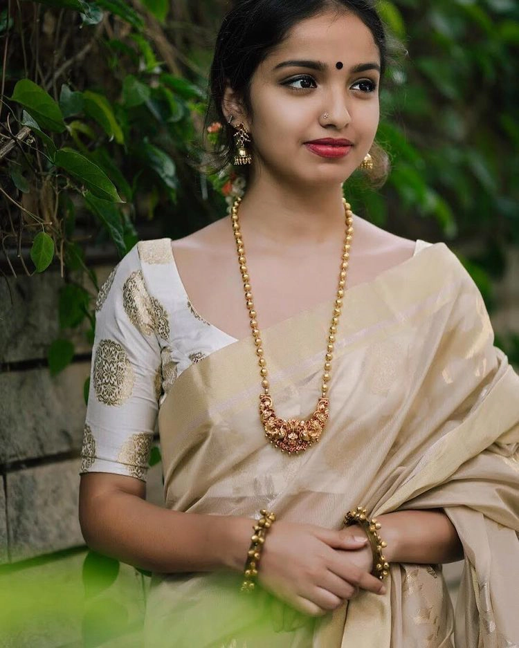 Jewellery set deals with saree