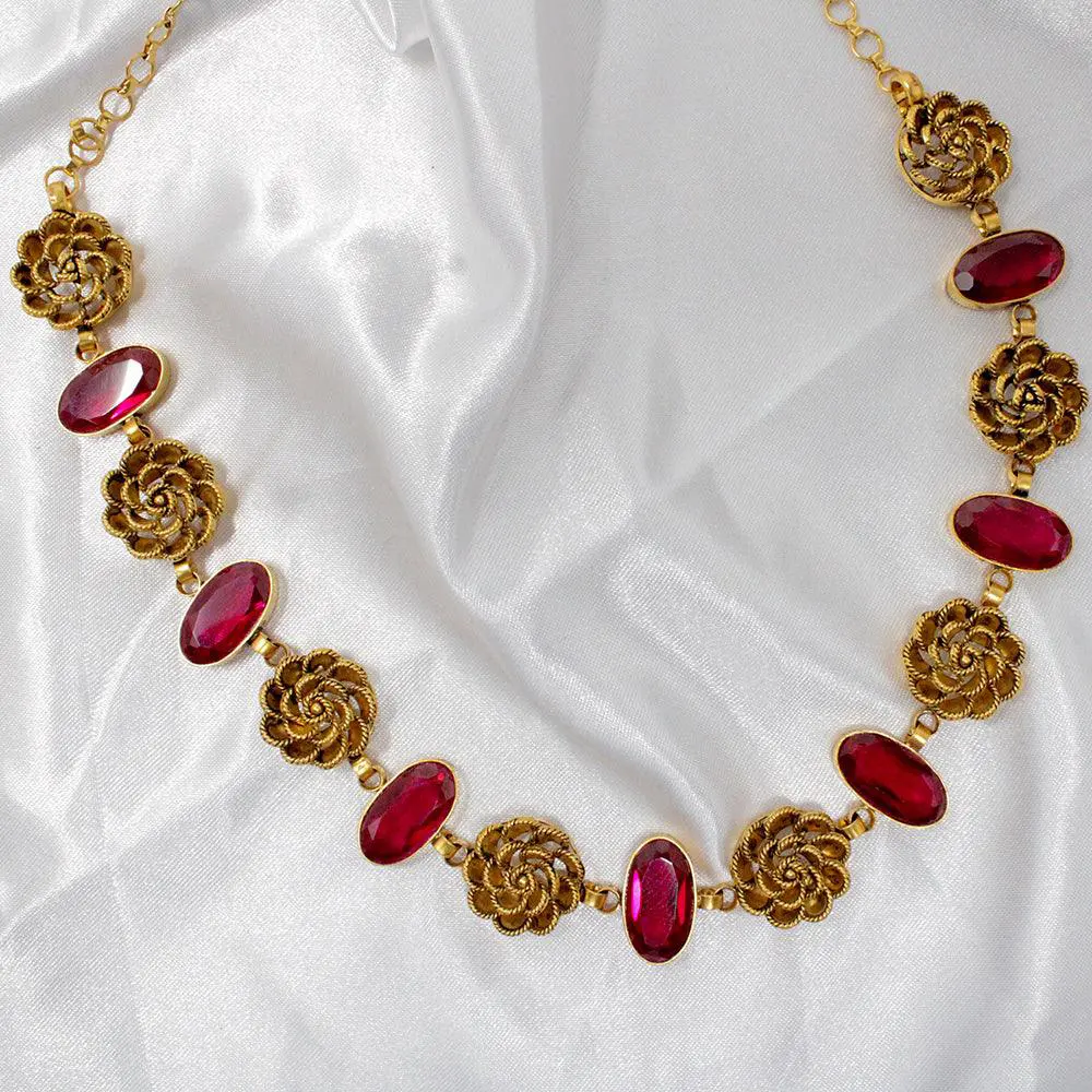 Soofi Necklace Gold by chungath jewellery