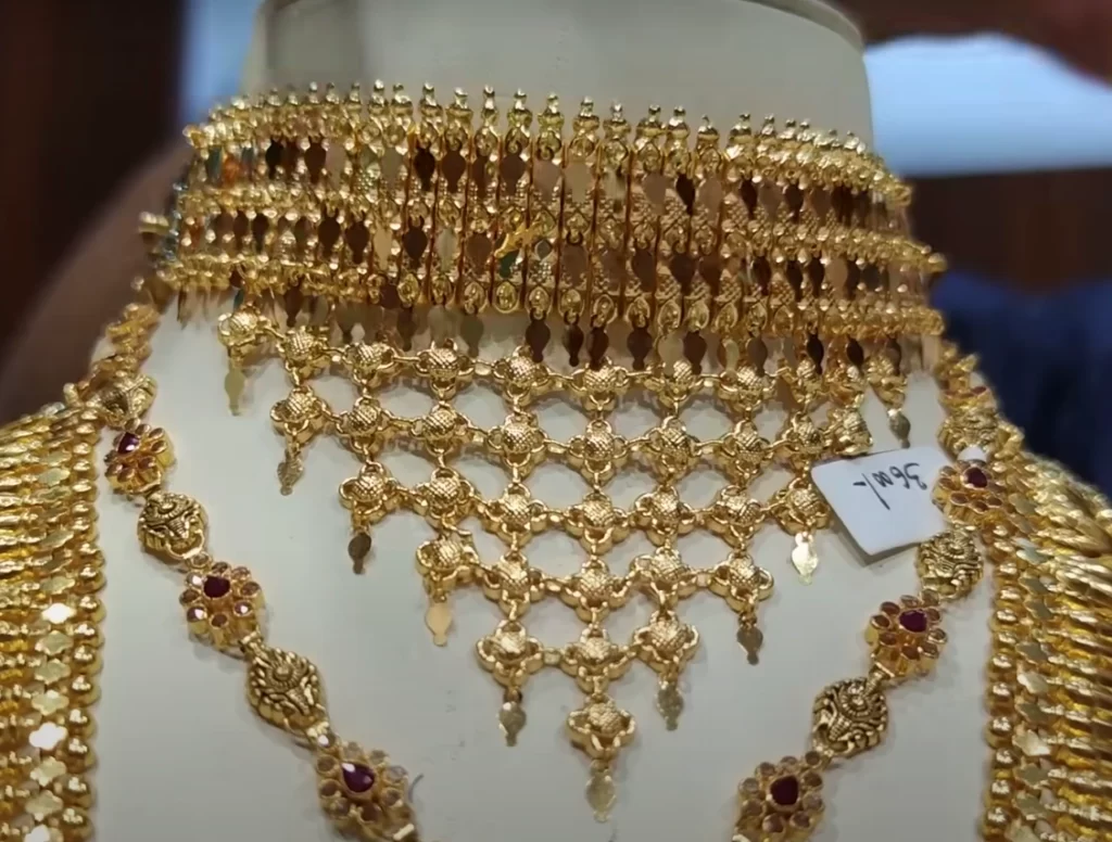 Elakkathali Choker Gold Necklace