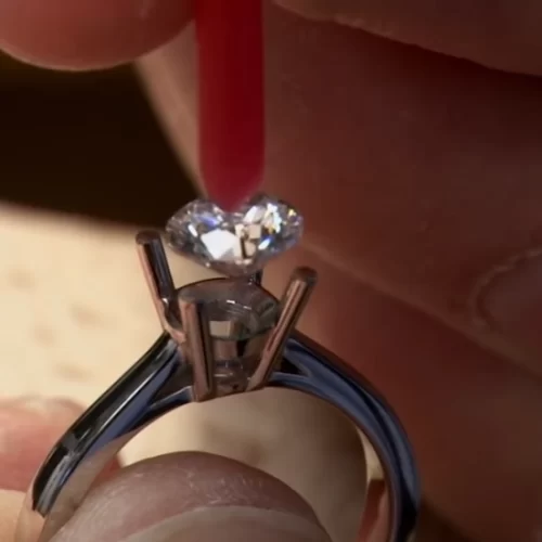 Prong setting diamond ring