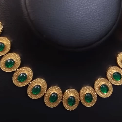 Soofi necklace gold green round stones
