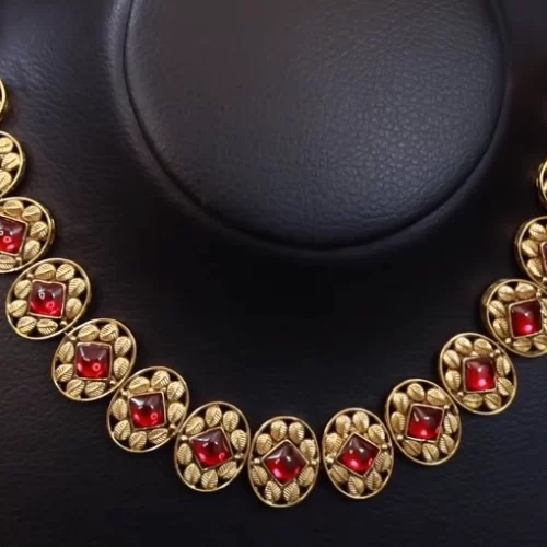 soofi necklace gold red diagonal square stones